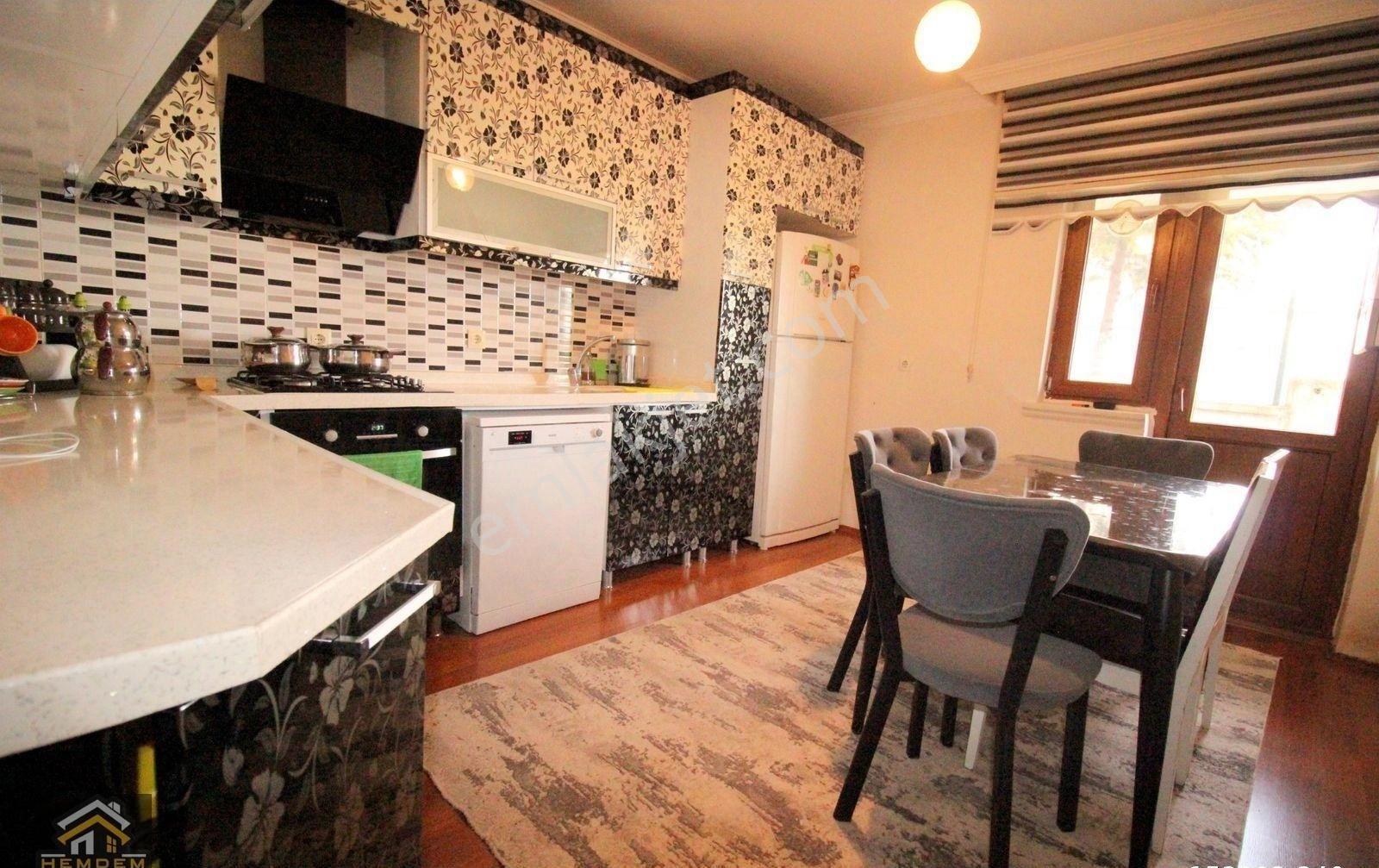 Hemdem Gayrimenkul'den Alsancak'ta Bağlıcaya Sınır 3+1 Satılık Villa - Görsel 19