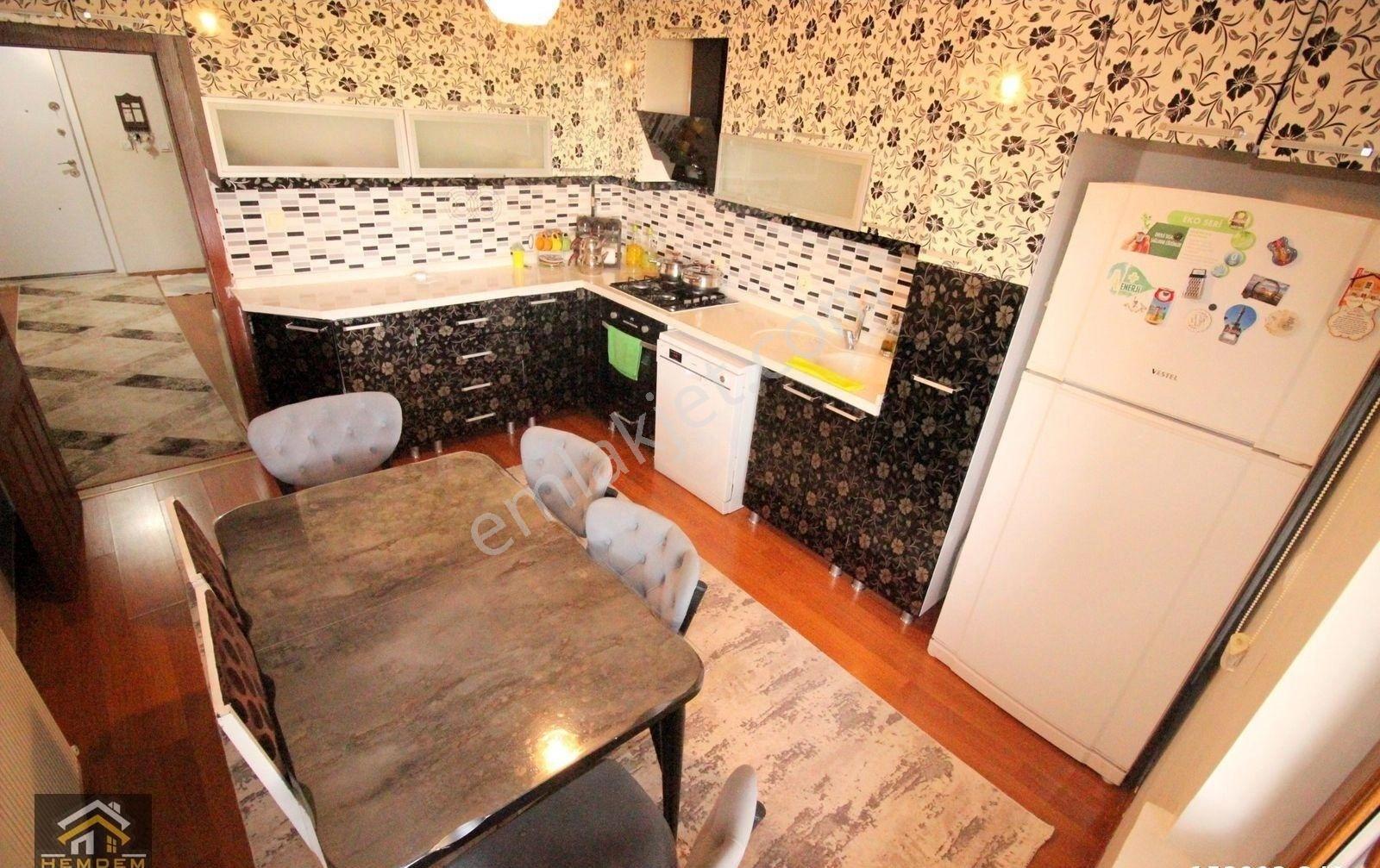 Hemdem Gayrimenkul'den Alsancak'ta Bağlıcaya Sınır 3+1 Satılık Villa - Görsel 12