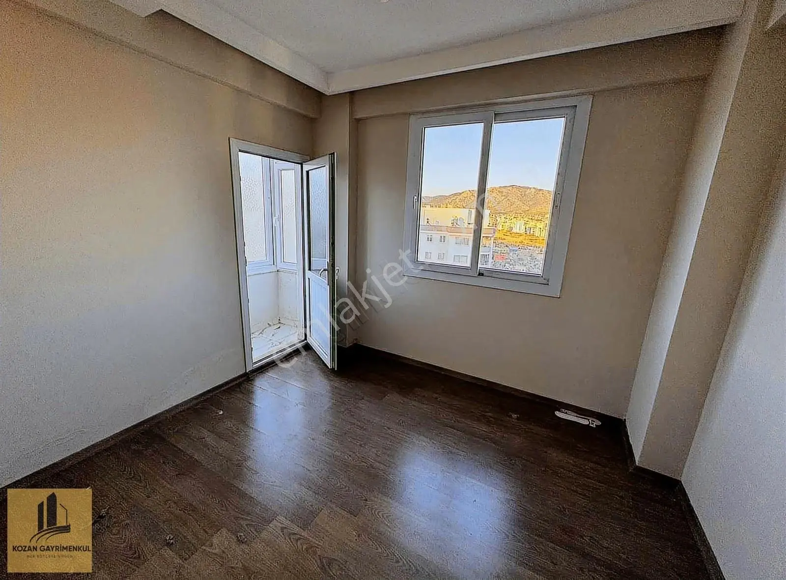 Kombili Doğalgazlı Satılık Çevreyoluna Yakın 4+0 Daire - Görsel 22