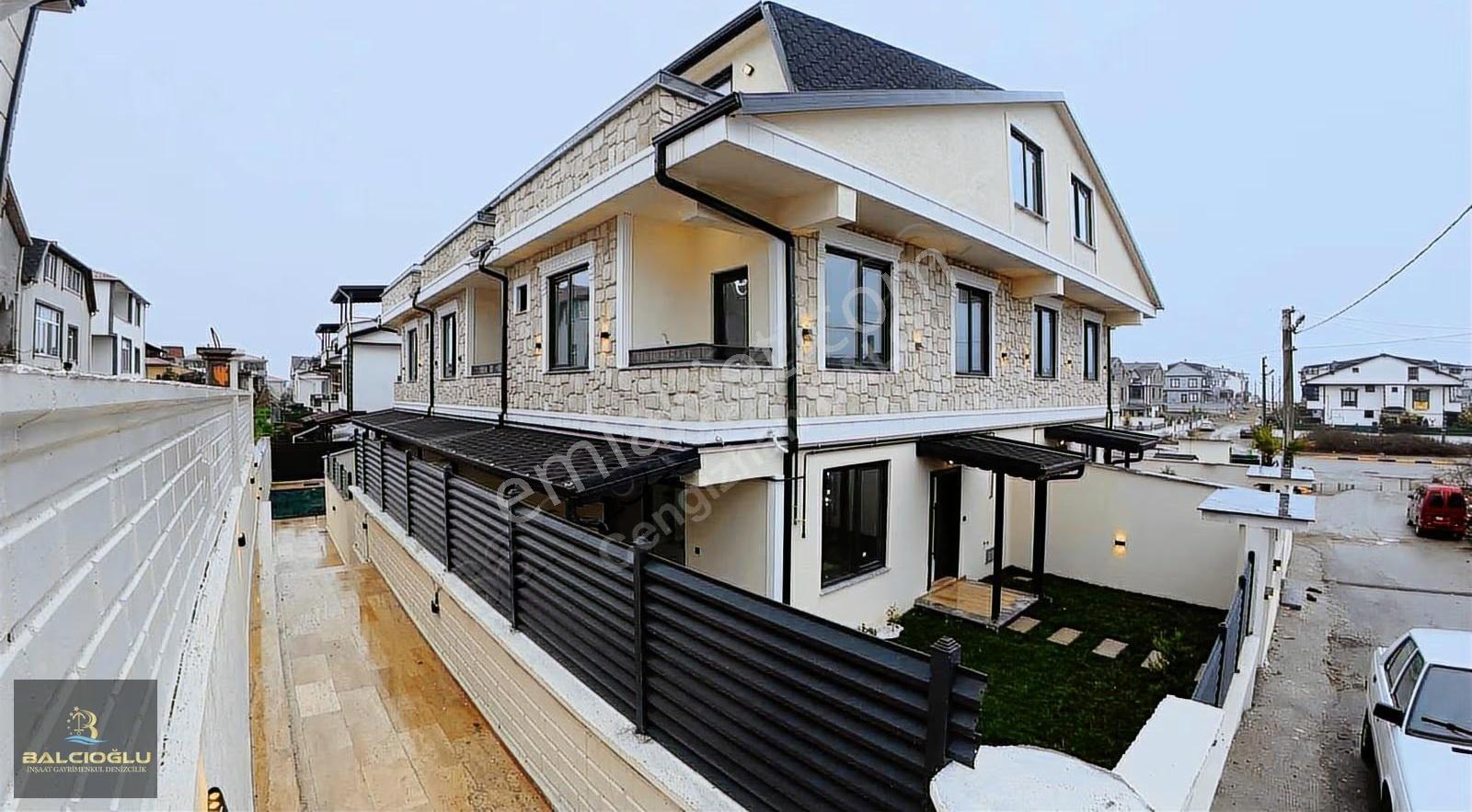 Balcıoğlundan Yalıda Uygun Fiyatlı Lüx Fırsat 4+1 Triplex Villa - Görsel 10