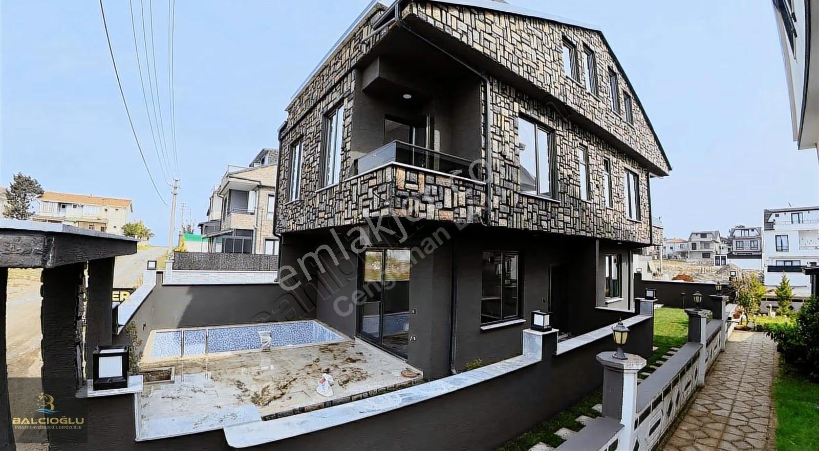 Balcıoğlundan Satılk Denize 80m Havuzlu Bahçli Lüx Triplex Villa - Görsel 12