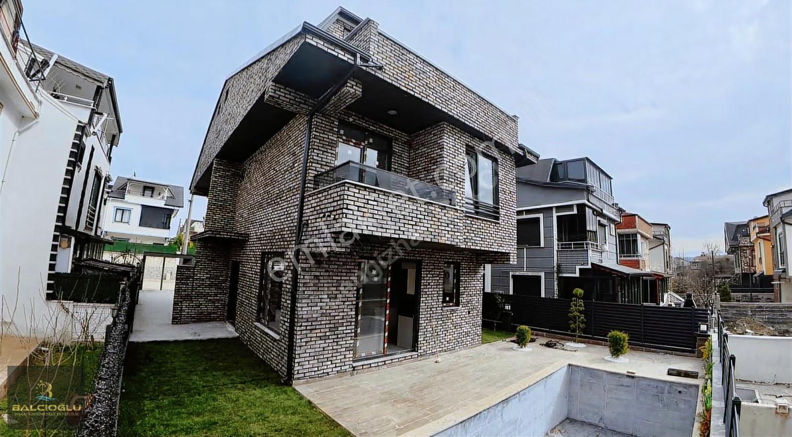 Balcıoğlundan Kocaali Yalıda Denize 50 M Havuzlu Triplex Villa - Görsel 18