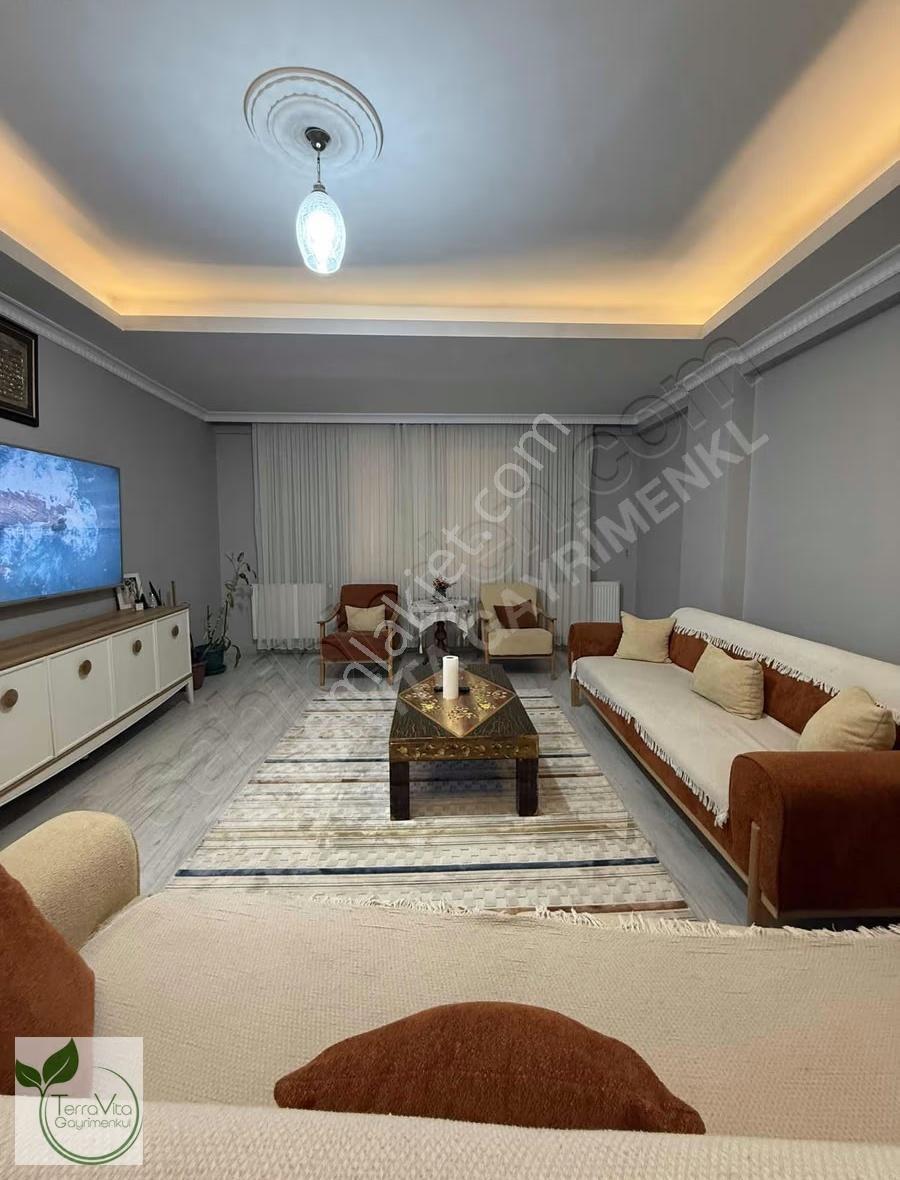 Halkalı Merkezde 3+1 Çift Balkonlu Geniş Satılık Daire - Görsel 6