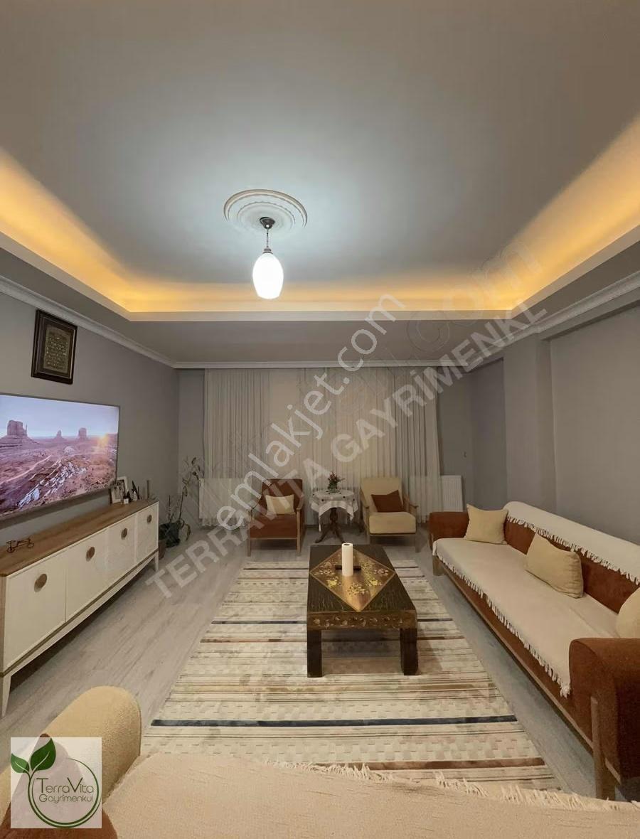 Halkalı Merkezde 3+1 Çift Balkonlu Geniş Satılık Daire - Görsel 2
