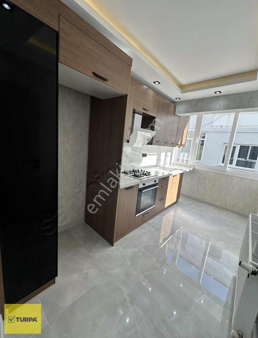 Turpa Balçovadan Ara Kat Full Tadilatlı Satılık 3+1 Daire - Görsel 17