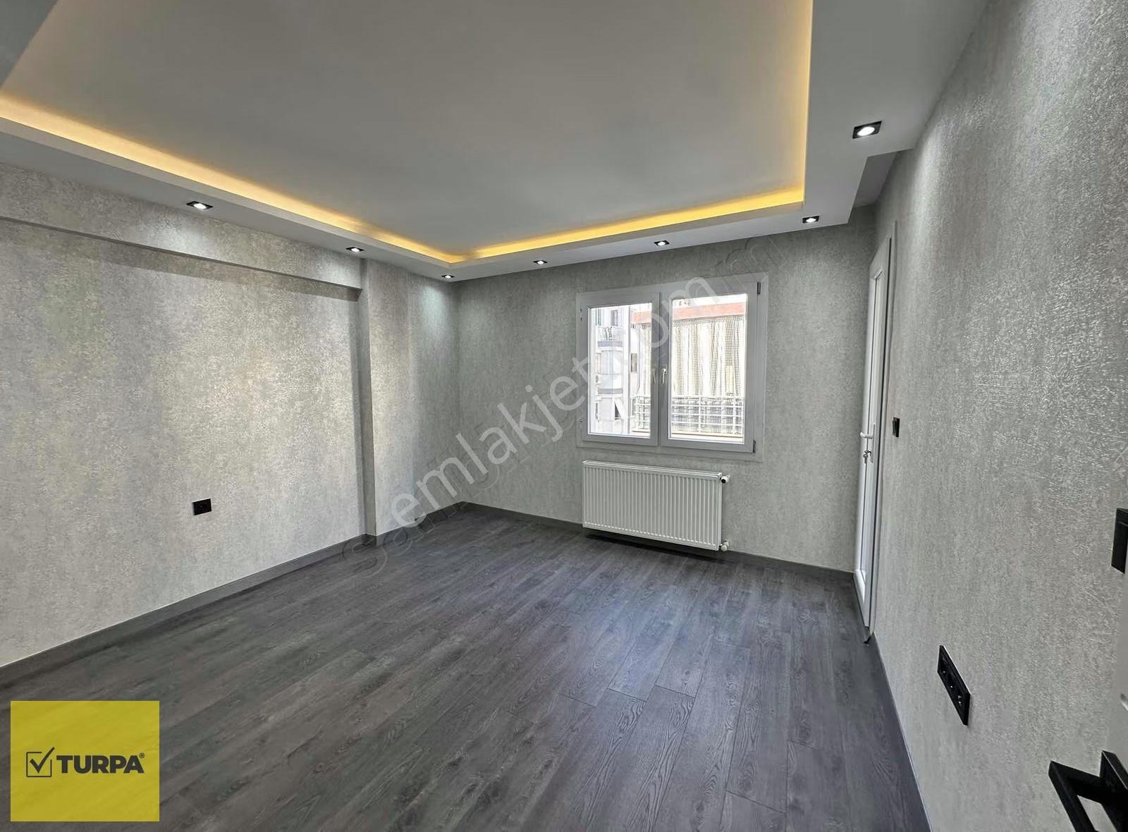 Turpa Balçovadan Ara Kat Full Tadilatlı Satılık 3+1 Daire - Görsel 4