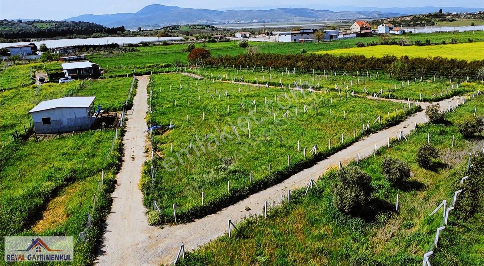 Real'den Menderes Sancaklı'da Otobüs Durağı Yanında Bahçe - Görsel 2