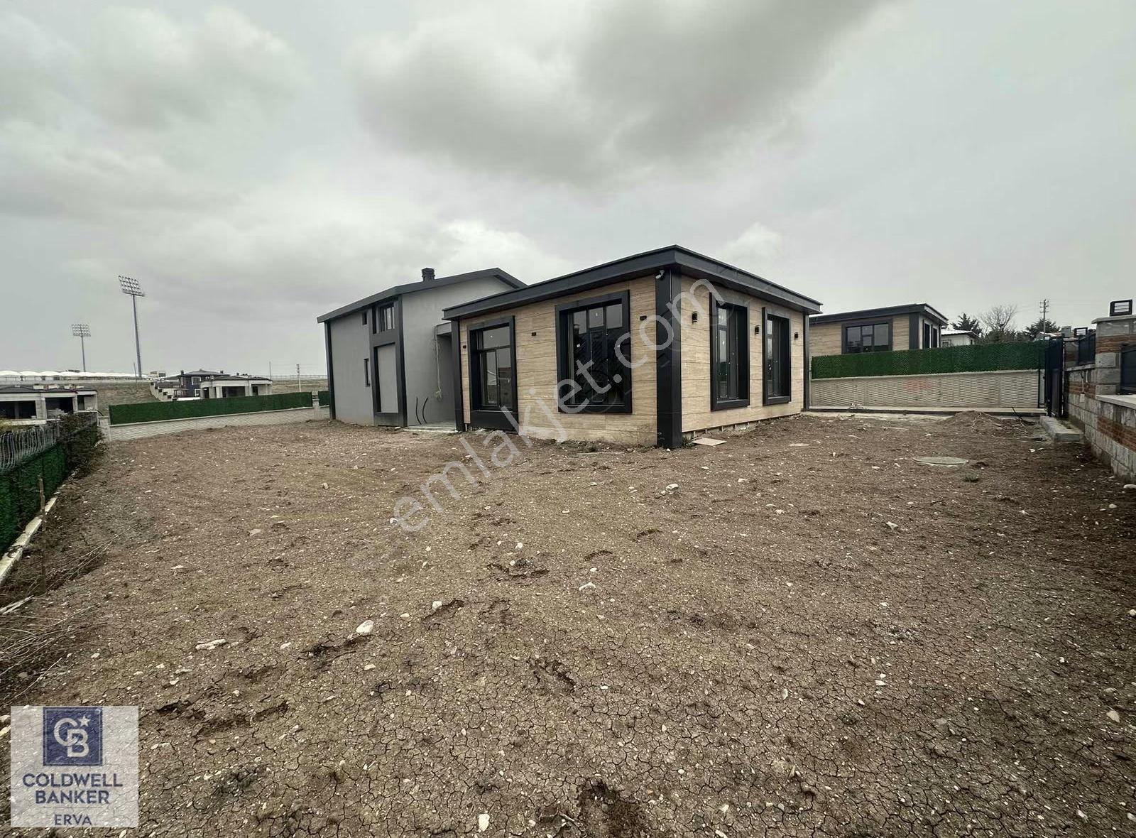Gölbaşı Bahçelievlerde Göl Manzaralı 5+1 Full Yapılı Sıfır Villa - Görsel 16