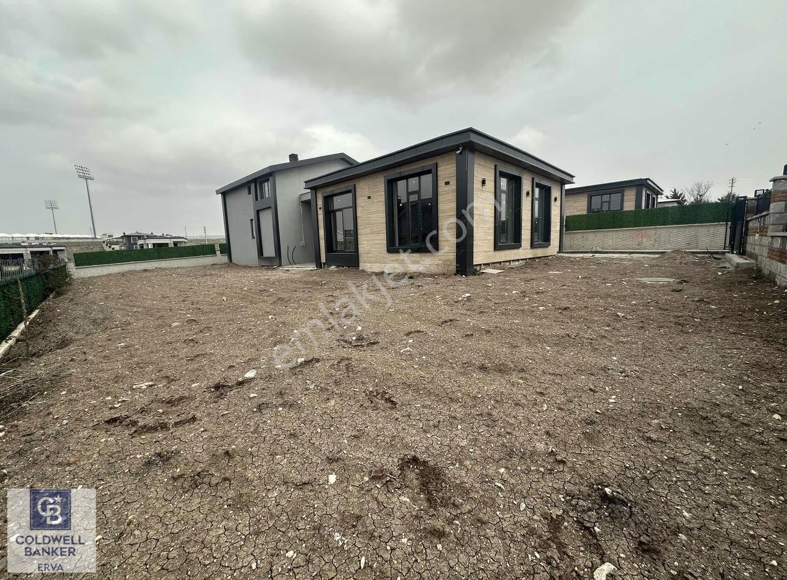 Gölbaşı Bahçelievlerde Göl Manzaralı 5+1 Full Yapılı Sıfır Villa - Görsel 15