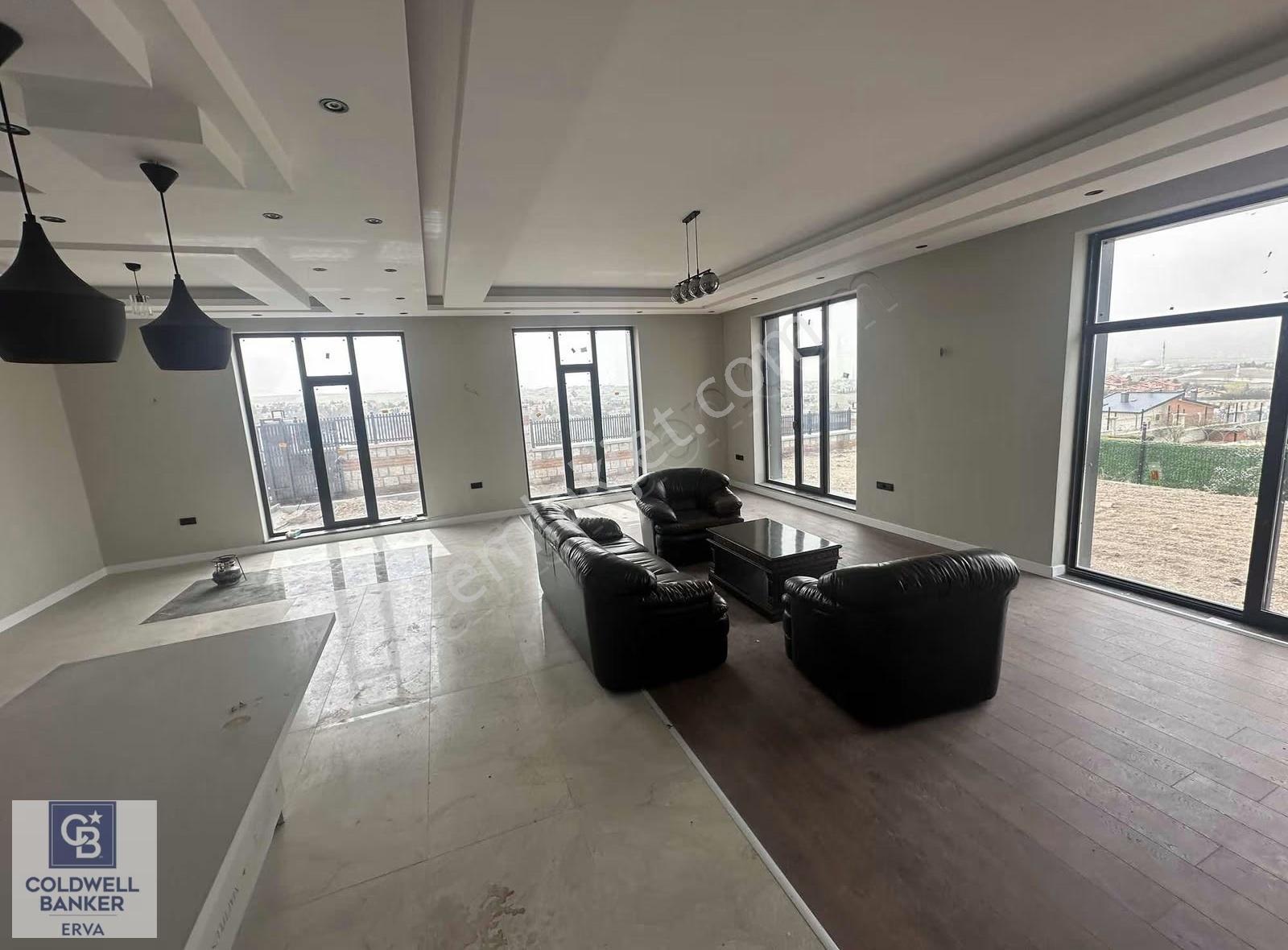 Gölbaşı Bahçelievlerde Göl Manzaralı 5+1 Full Yapılı Sıfır Villa - Görsel 25