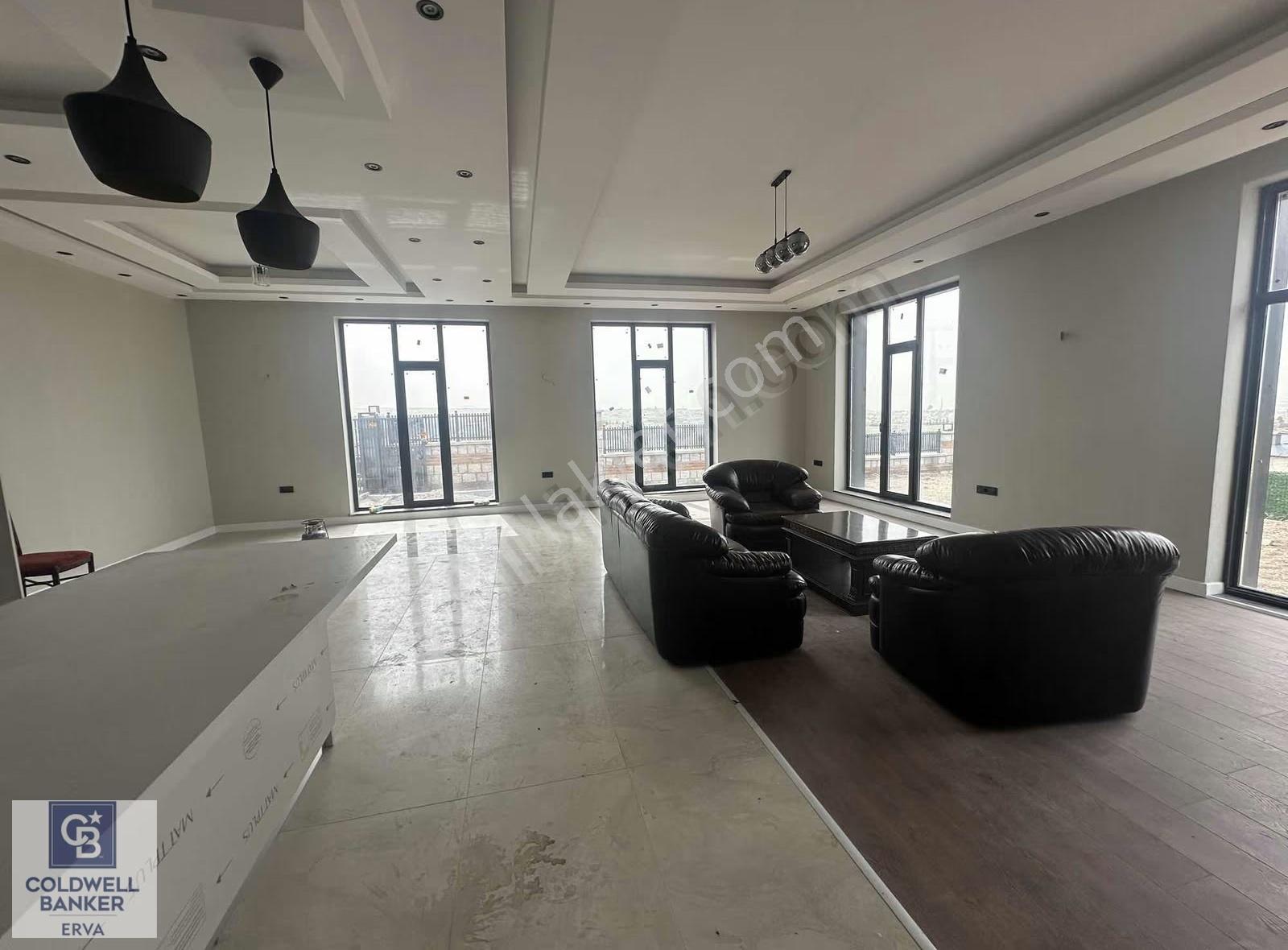 Gölbaşı Bahçelievlerde Göl Manzaralı 5+1 Full Yapılı Sıfır Villa - Görsel 7