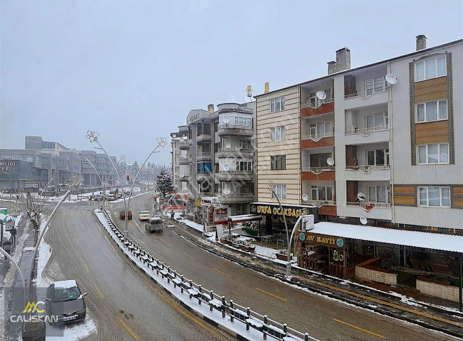 Ünıversite Hast.,diş Hekimliği Fak. Yakını Kiralık 3+1 Konut - Görsel 2
