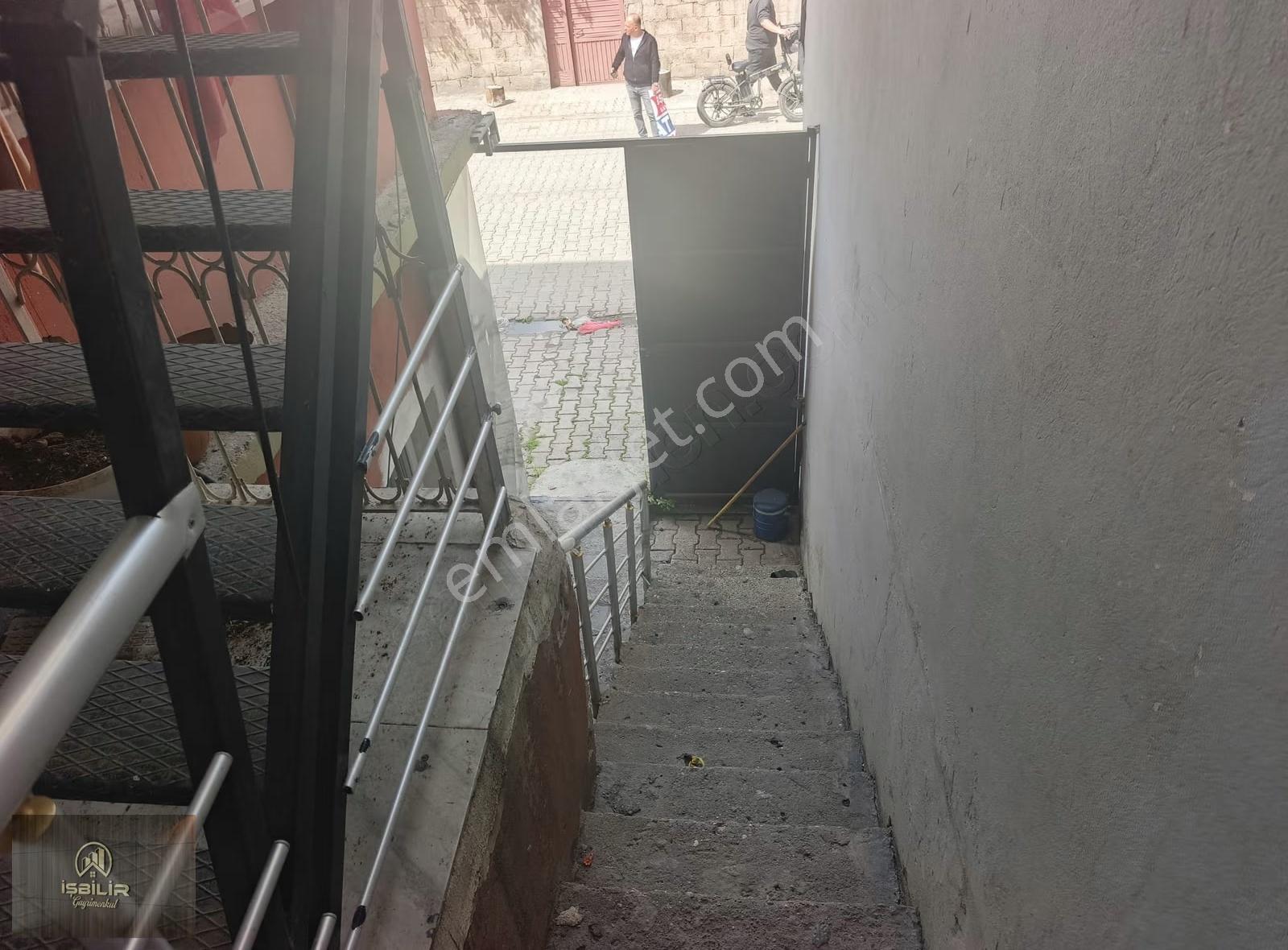 Narlıca 27 Mayıs Caddesi 2. Katlı Ana Yol Üstü 2+1 Bahçeli Ev - Görsel 15