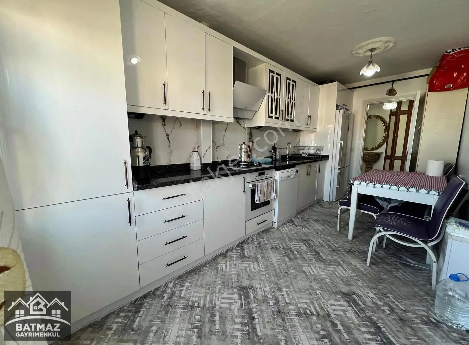 Batmaz'dan Beykent 1.etap'da 2+1 Satılık Bakımlı Daire
