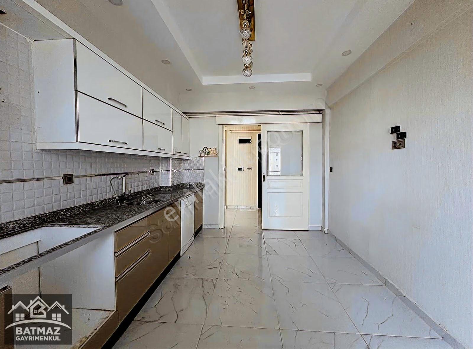 Batmaz'dan Beykent 2.etap'da 3+1 Kiralık Lüks Daire - Görsel 16