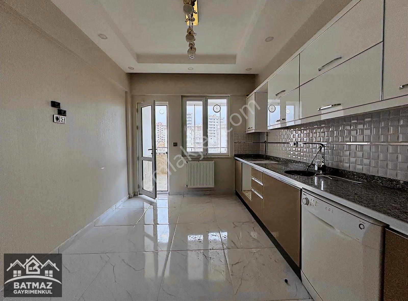 Batmaz'dan Beykent 2.etap'da 3+1 Kiralık Lüks Daire - Görsel 15