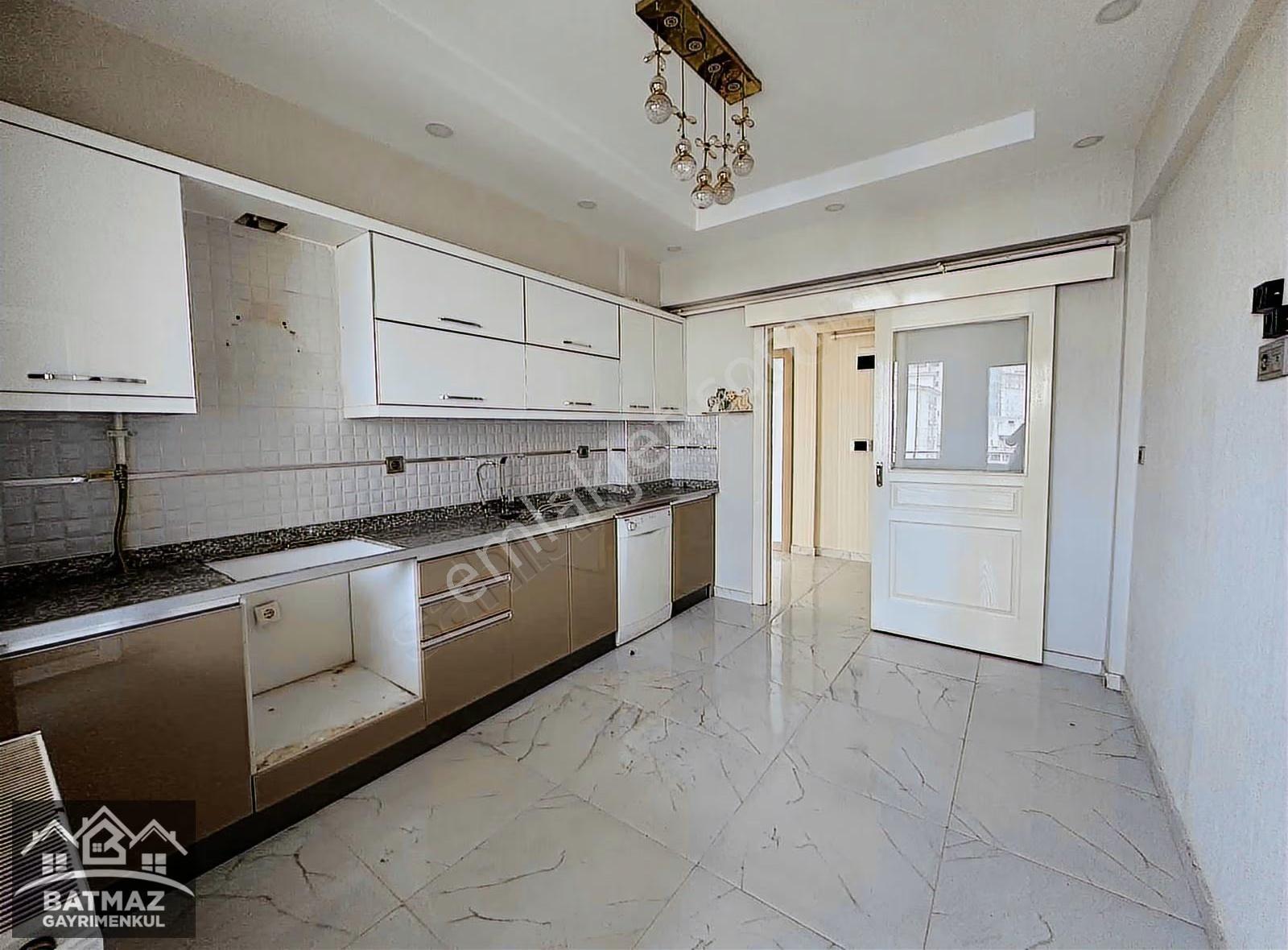 Batmaz'dan Beykent 2.etap'da 3+1 Kiralık Lüks Daire - Görsel 11