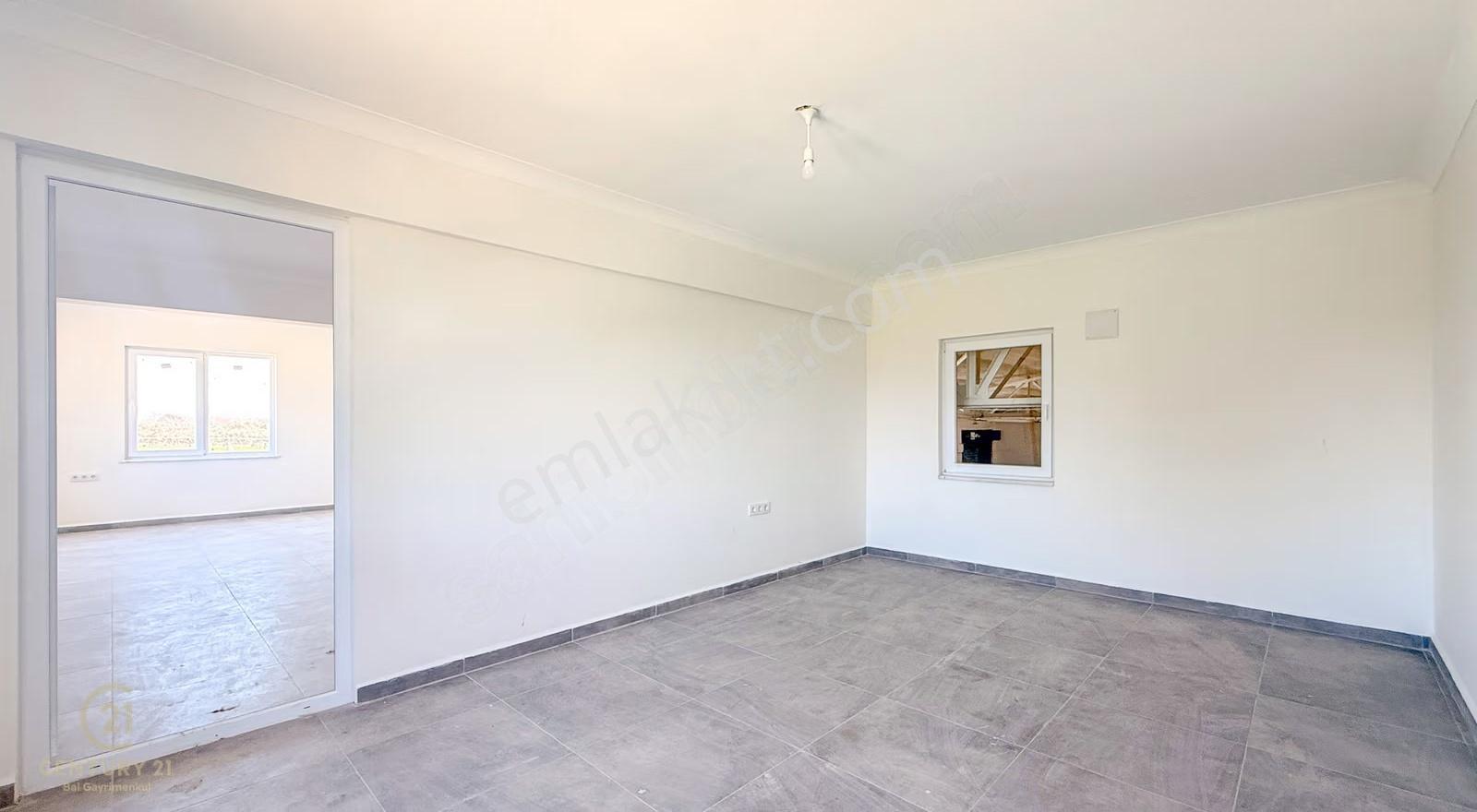 Burhaniye-edremit Yolunda, Toplam 7000 M² Alanlı Kiralık Depolar - Görsel 21