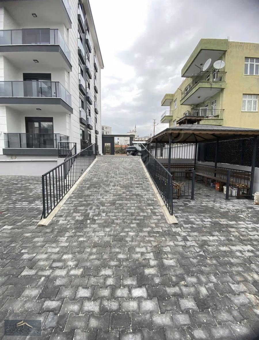 Aktoprak Mahallesinde Havuzlu Kapalı Otoparklı 1+1 Daire - Görsel 4