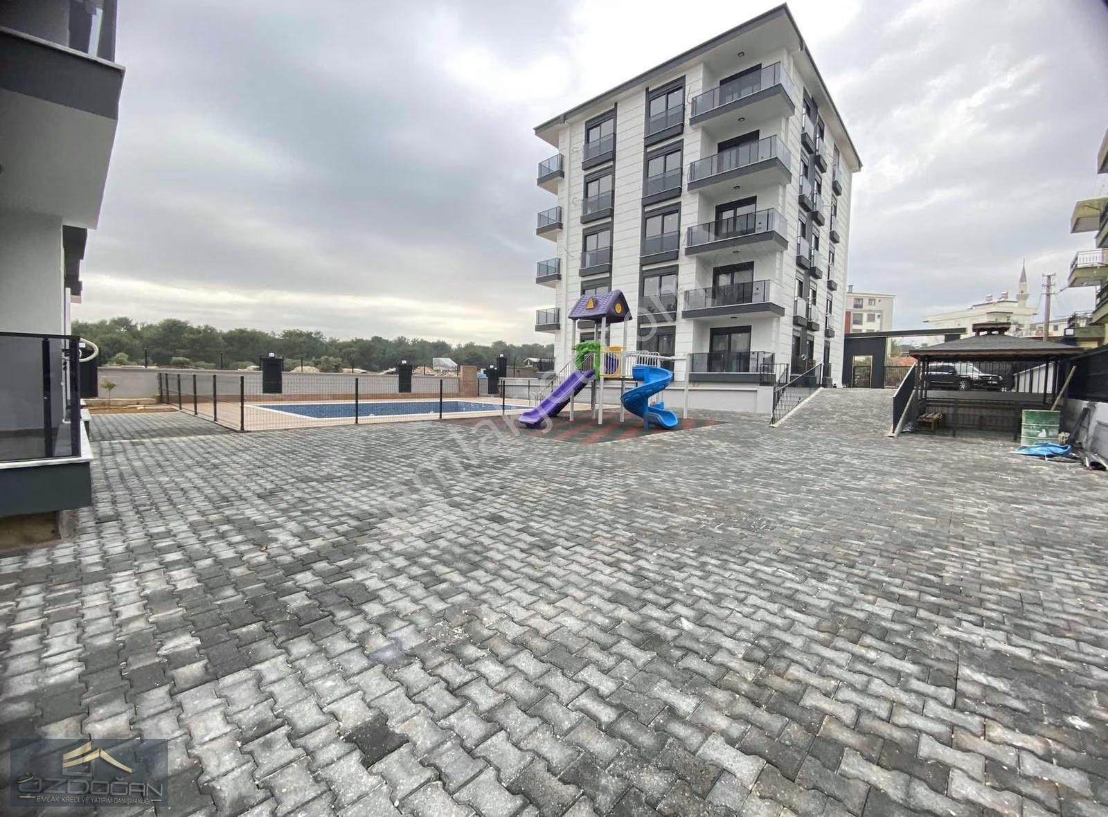 Aktoprak Mahallesinde Havuzlu Kapalı Otoparklı 1+1 Daire - Görsel 12