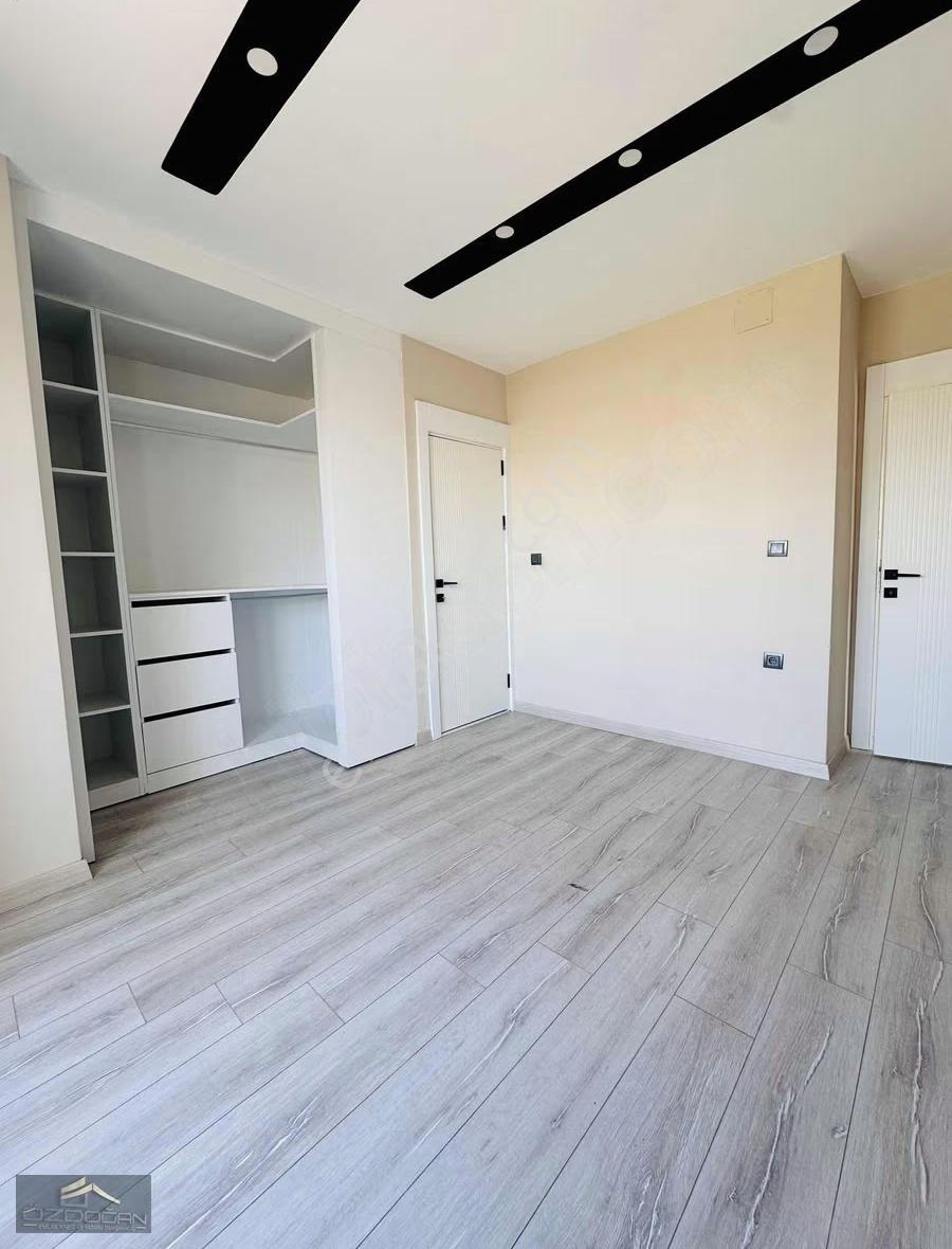 Ayaoğlunda 3+1 Ebeveyn Banyolu Havuzlu Site İçi Lüx Daireler - Görsel 22
