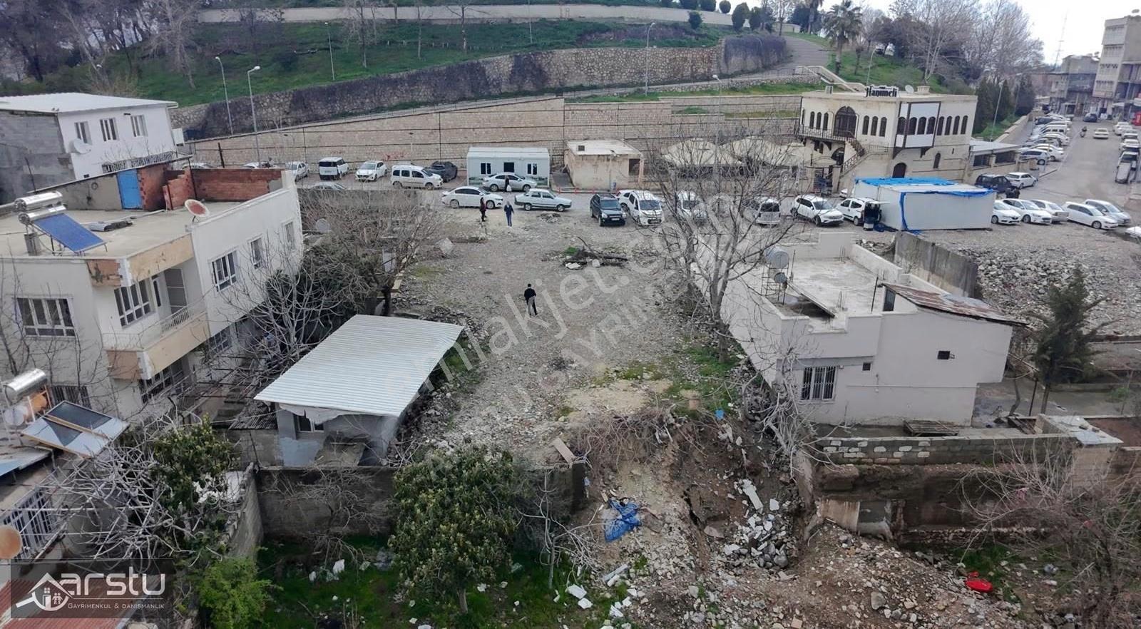 Arstu Gm Güzün Den Çarşı Merkezde Kale Eteğinde Yatırımlık Arsa - Görsel 11
