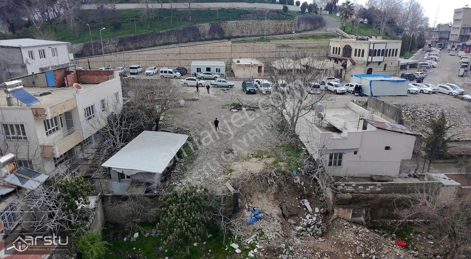 Arstu Gm Güzün Den Çarşı Merkezde Kale Eteğinde Yatırımlık Arsa - Görsel 17