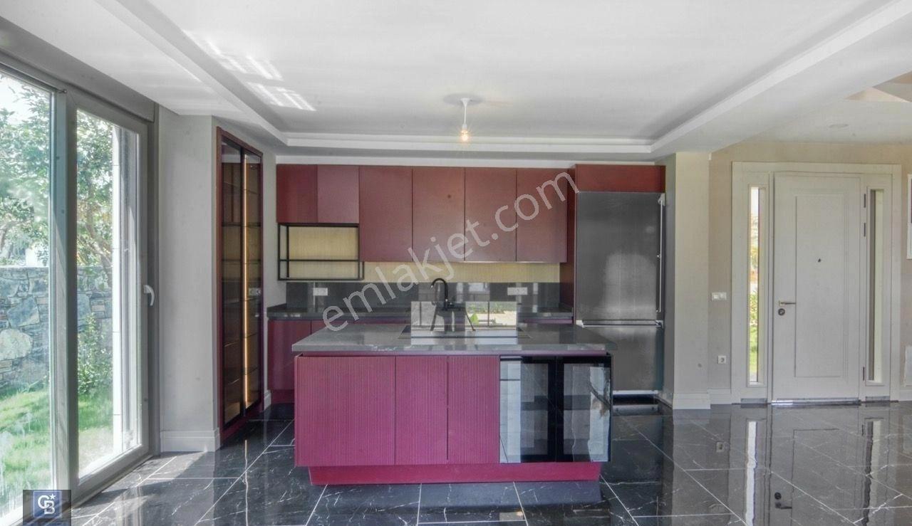 Gölköyde Denize 100 M, Müstakil Havuzlu 650 M² Bahçeli Kiralık - Görsel 18