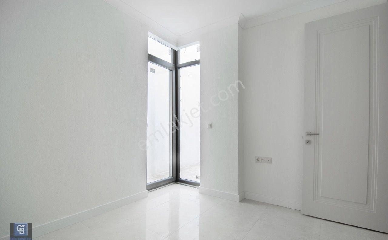 Gölköyde Denize 100 M, Müstakil Havuzlu 650 M² Bahçeli Kiralık - Görsel 23