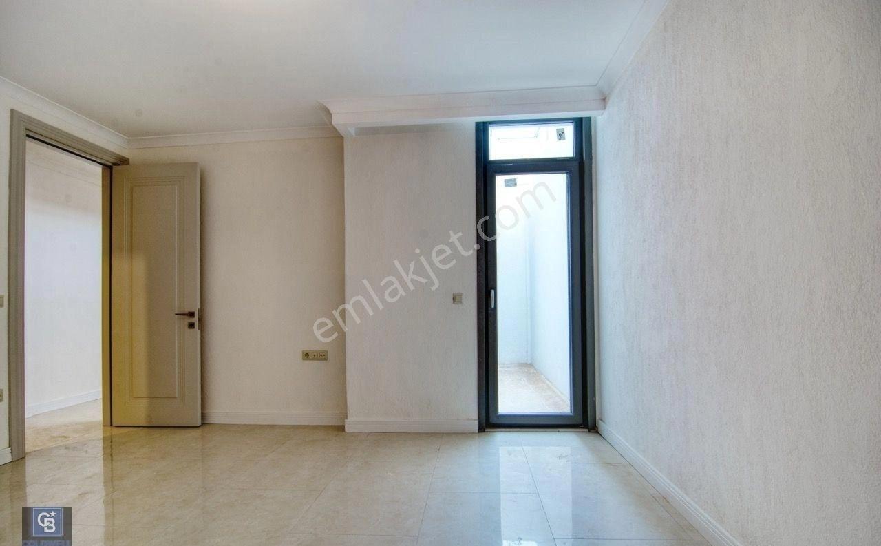 Gölköyde Denize 100 M, Müstakil Havuzlu 650 M² Bahçeli Kiralık - Görsel 3