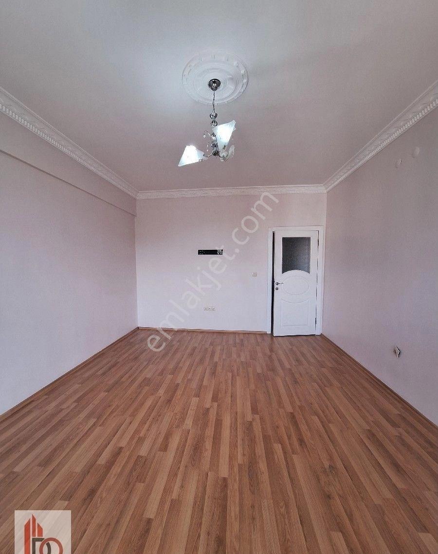Çarşı Merkezde Geniş Kiralık Daire - Görsel 2