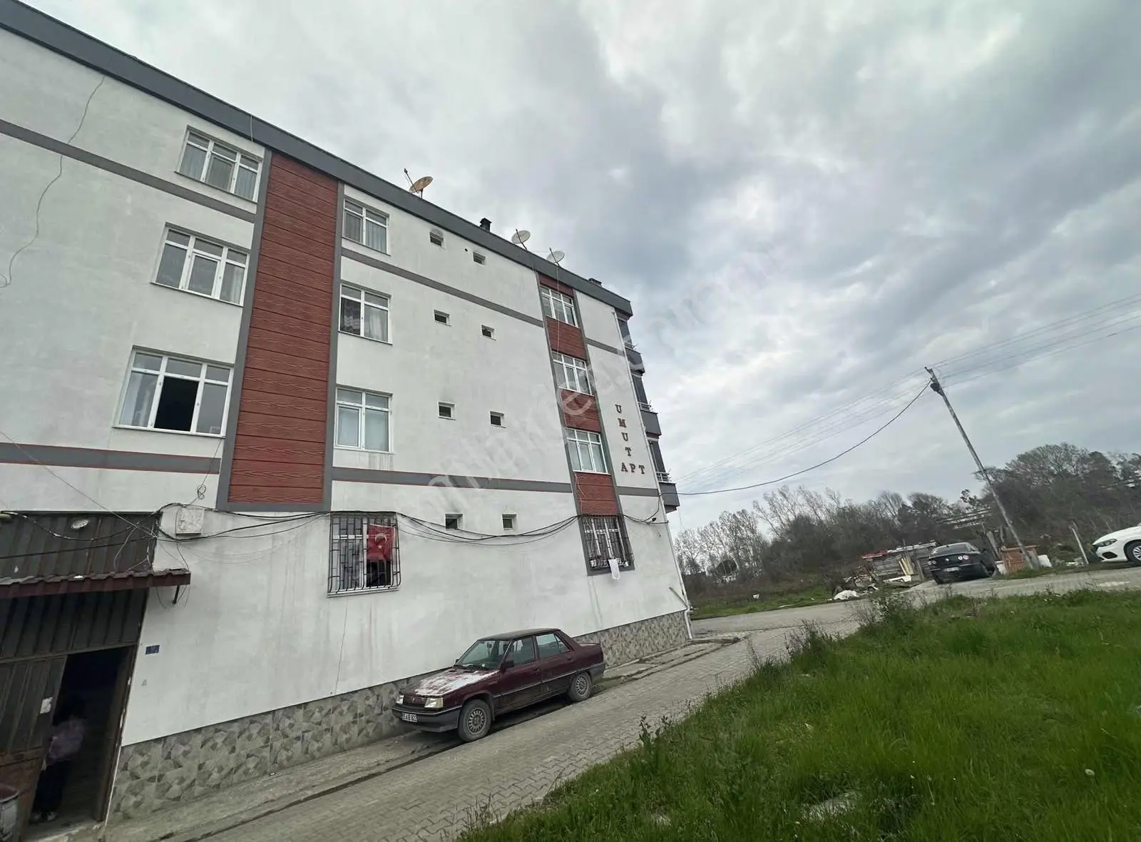 Sevgi Emlaktan Ortamahalede Satılık Fırsat Daire