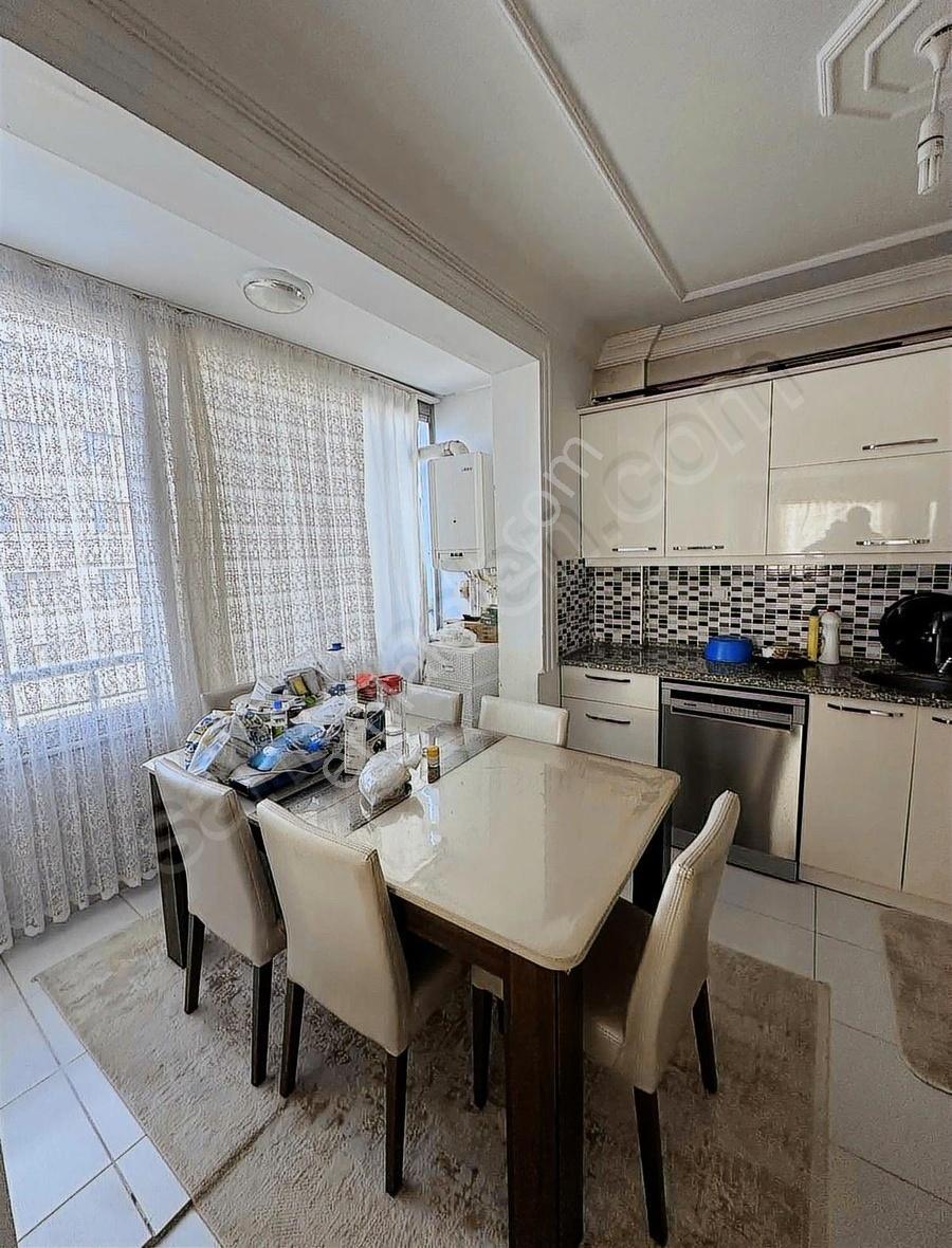 Sevgi Emlaktan Vefa Sitesi Karşısı Satılık Daire - Görsel 5