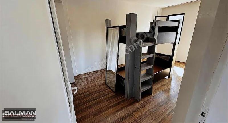 Salman'dan Bayraklı Emek Mah.de Kiralık 3+1 Daire - Görsel 7