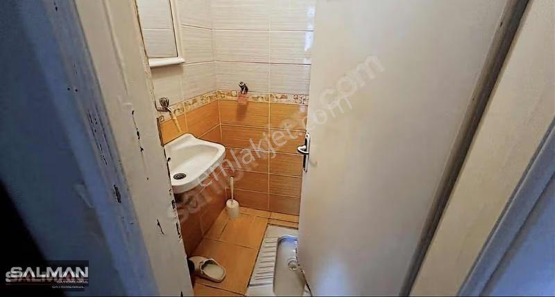 Salman'dan Bayraklı Emek Mah.de Kiralık 3+1 Daire - Görsel 17