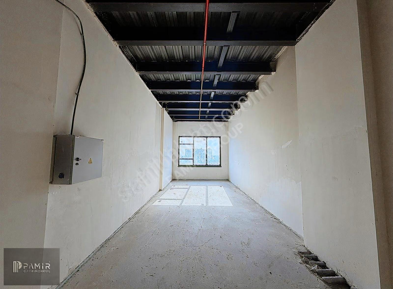 Yenibosna Elmas Kule'de Acil Kiralık Lüks Donanımlı Plaza Ofisi - Görsel 4
