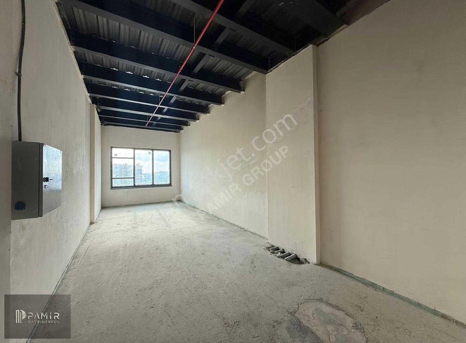 Yenibosna Elmas Kule'de Acil Kiralık Lüks Donanımlı Plaza Ofisi - Görsel 6