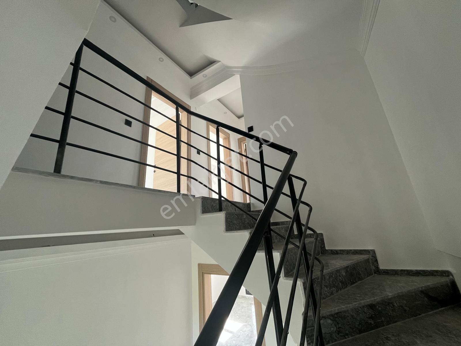 Şakran Sayfiye Mahallesi 4+2 Trıplex Villa - Görsel 27