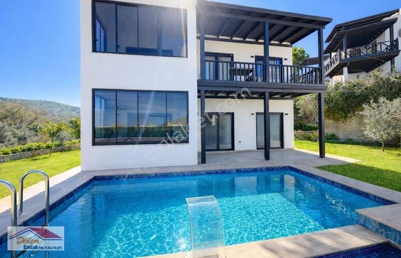 Küçükbükte 415m² Arsa İçinde Havuzlu 2 Tapulu Müstakil Bina - Görsel 13