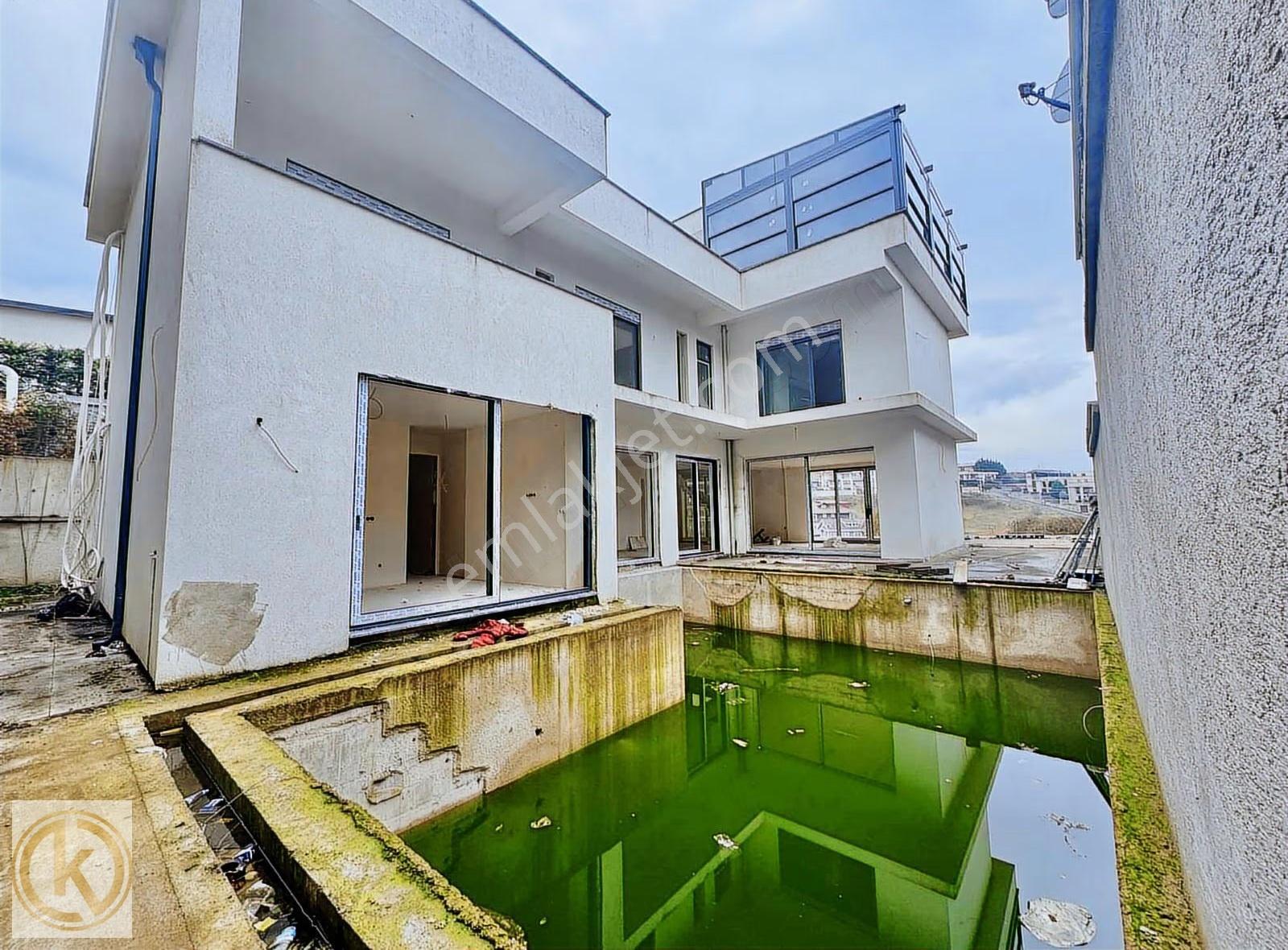 Kaymak Emlak Serdivan İstiklal'de 600m2 8+2 Havuzlu Satılk Villa - Görsel 6