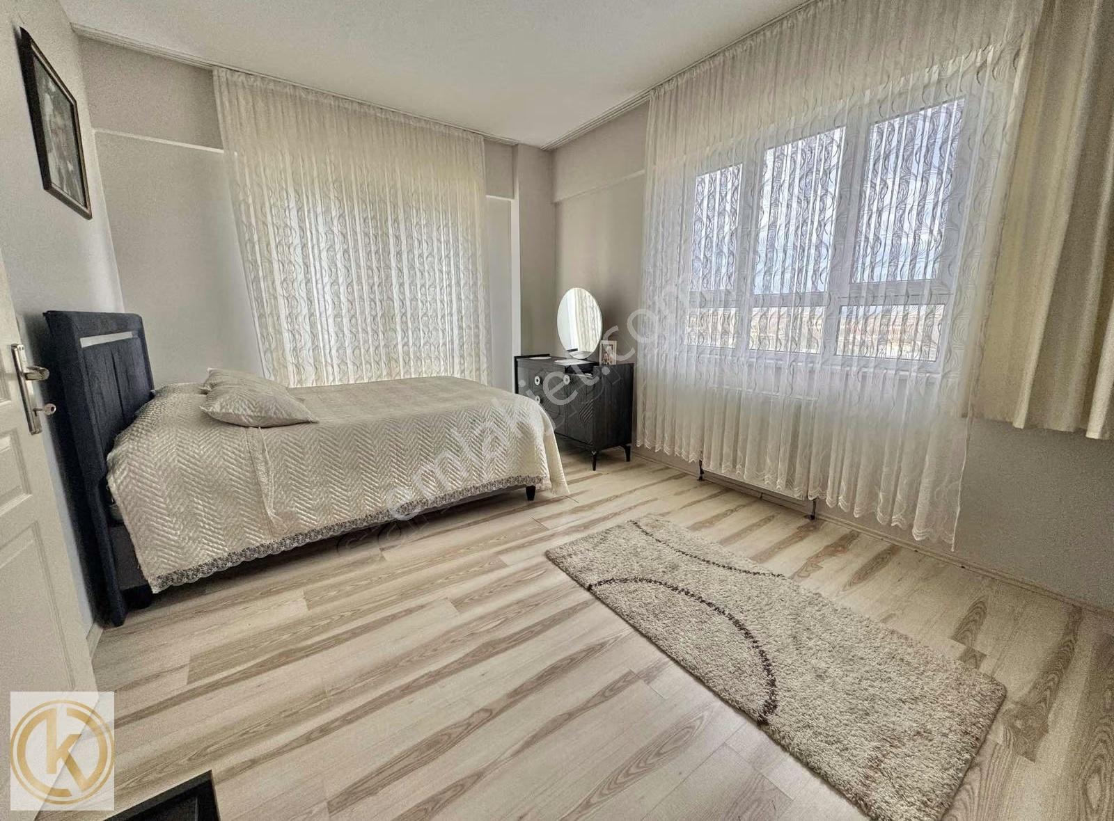 Kaymak Emlak Erenler'de Güvenlikli Sitede 3+1 140m2 Satılk Daire - Görsel 28
