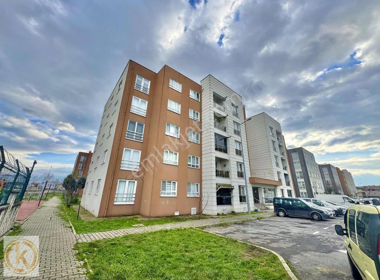 Kaymak Emlak Erenler'de Güvenlikli Sitede 3+1 140m2 Satılk Daire