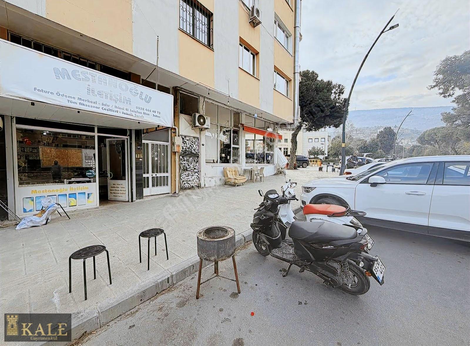 Kale'den Yüksek Cirolu Devren Kiralık Cep Telefonu Mağazası - Görsel 8