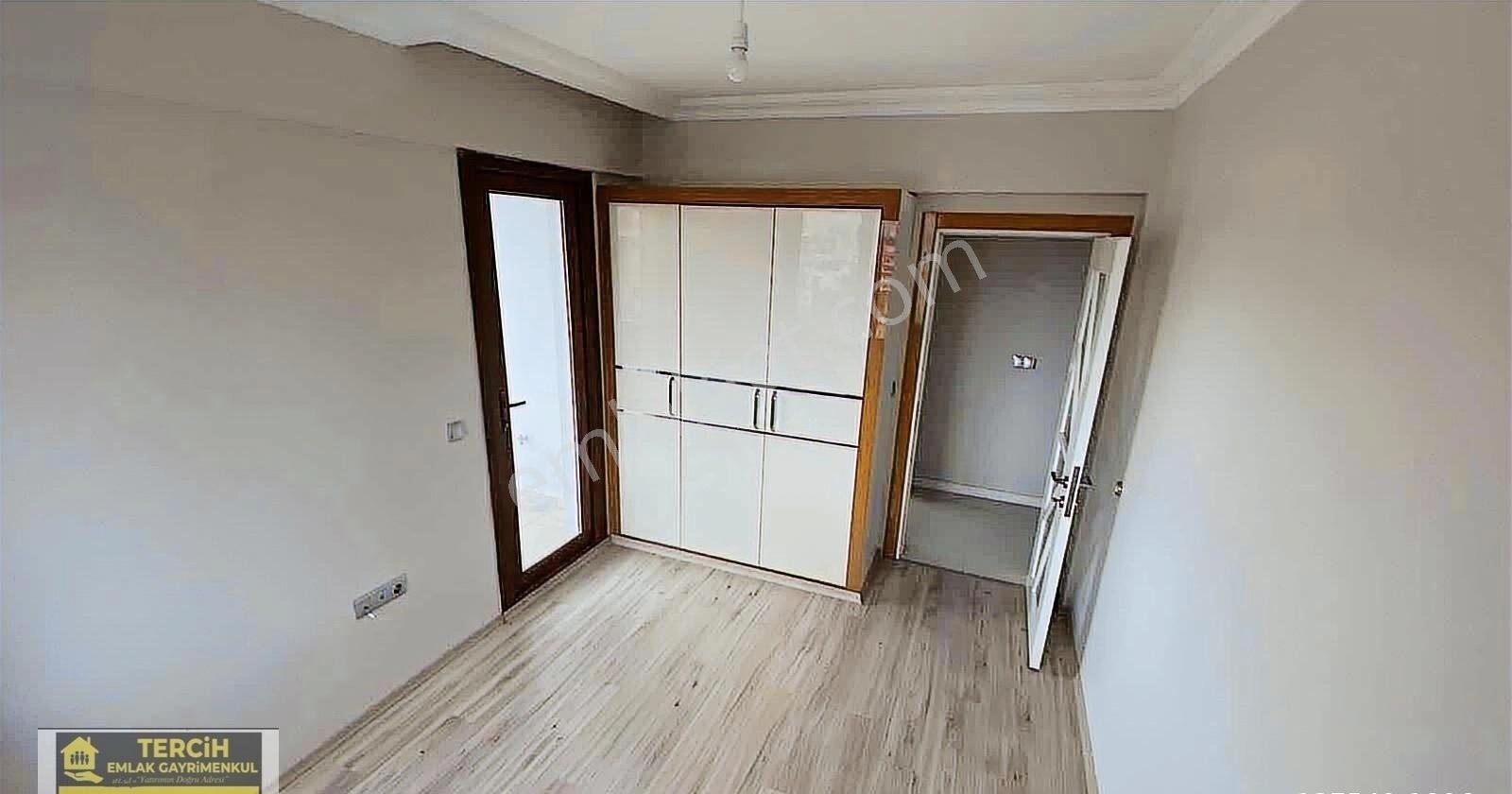 Yenişafakta 3+1 Site İçinde Satılık Daire - Görsel 2