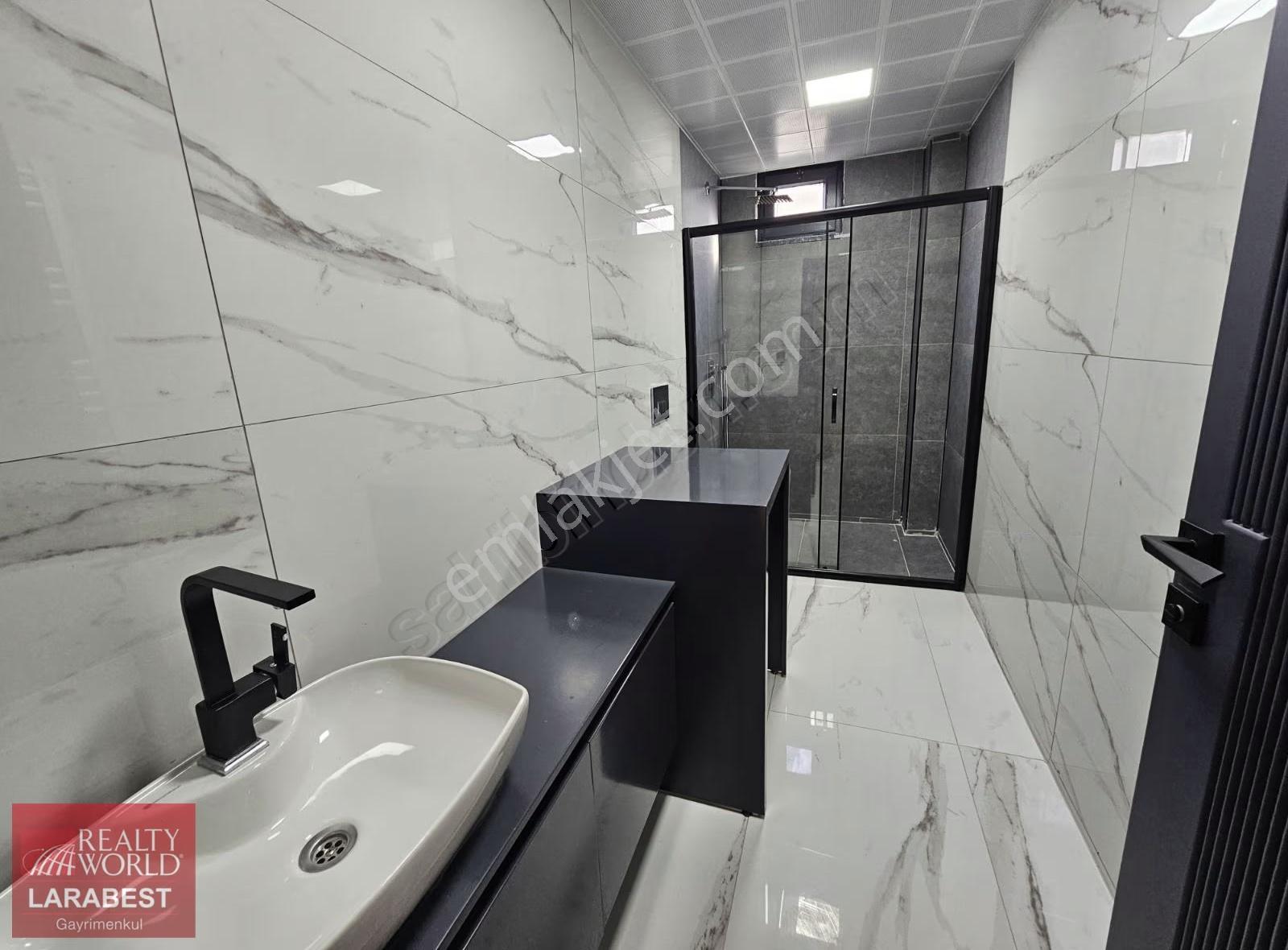 Yeşilbahçede Kombili Kapalı Otoparklı Havuzlu 2+1 Satılık Daire - Görsel 28