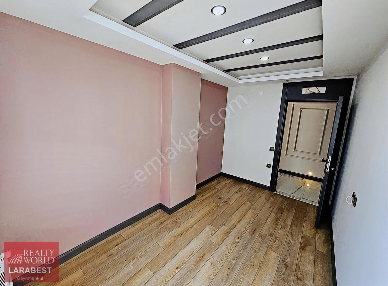Yeşilbahçede Kombili Kapalı Otoparklı Havuzlu 2+1 Satılık Daire - Görsel 6