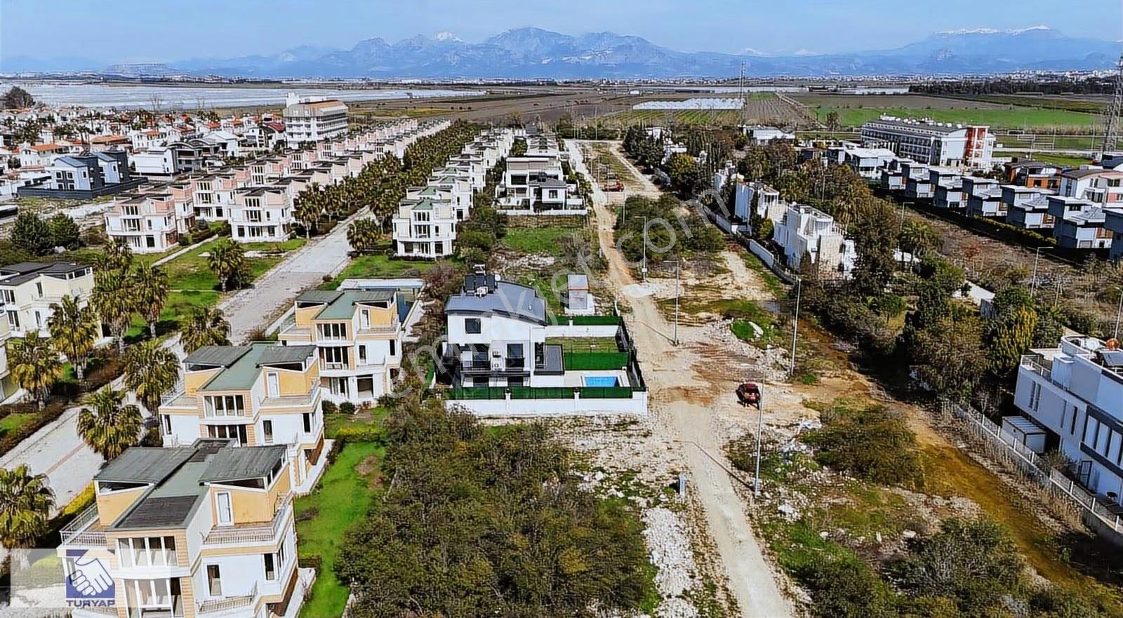 Kadriye'de Fırsat Satılık Villa Arsası - Görsel 4
