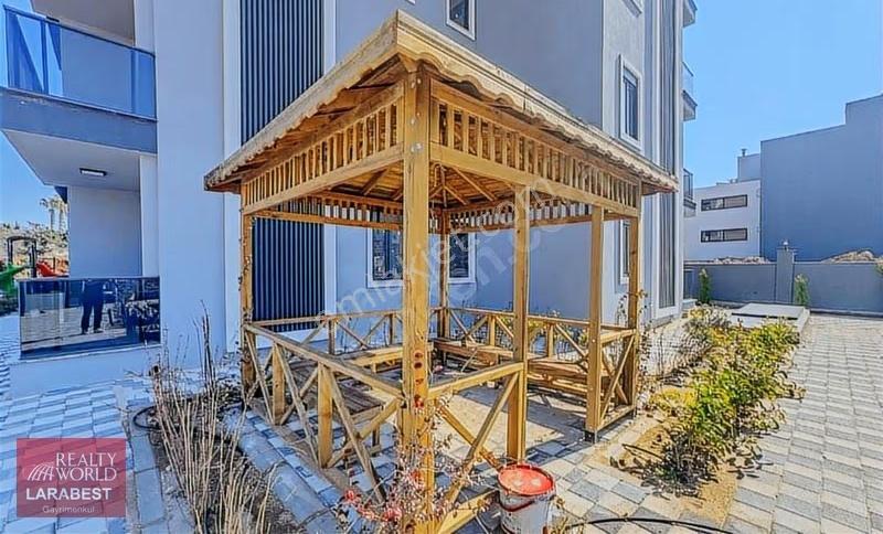 Altıntaşta 30luk Ve 15lik Yola Cephe Bahçe Kullanımlı 1+1 Daire - Görsel 3