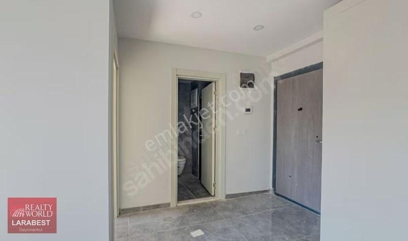Altıntaşta 30luk Ve 15lik Yola Cephe Bahçe Kullanımlı 1+1 Daire - Görsel 9