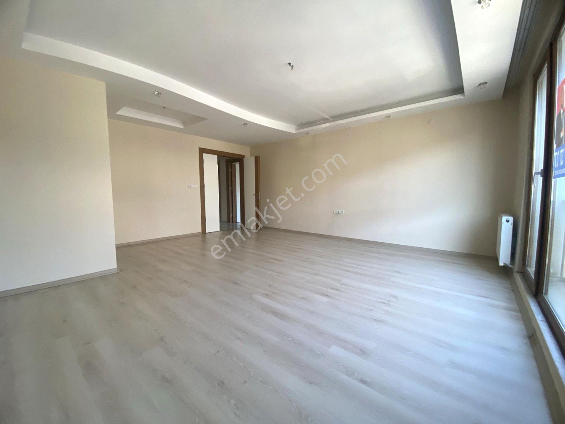 Remax Mid Bahçeli Evlerde Geniş Ve Ferah Kiralık 3+1 Daire - Görsel 2